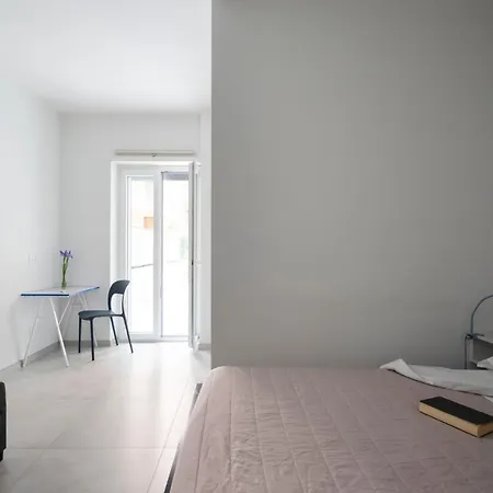 @urhome - Luxury Pensión 4*