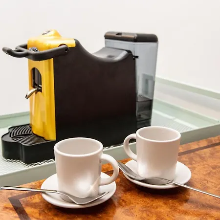 @urhome - Luxury 4* רומא